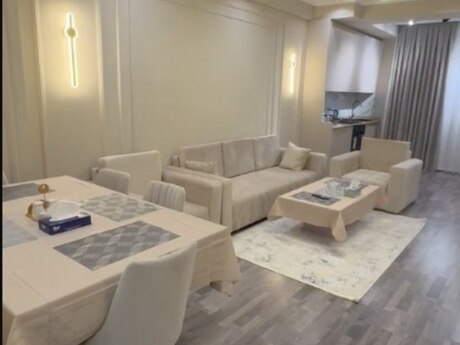 2 otaq · 93 m² · 8/17 mərtəbə, Nəriman Nərimanov