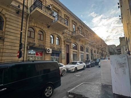 2-room old-build apartment for sale in İçəri Şəhər, 100 m², 150 000 AZN, photo 5 / 12