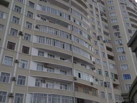 2 otaq · 90 m² · 11/17 mərtəbə, İnşaatçılar