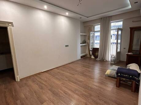Elan №6541360 - Bakı, Nizami m., 3 otaqlı, 74.7 m², 8/19 mərtəbə