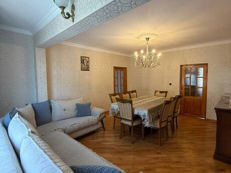 Bakıxanovda 4 otaqlı köhnə tikili mənzil satılır, 100 m², 230 000 AZN, şəkil 4 / 12