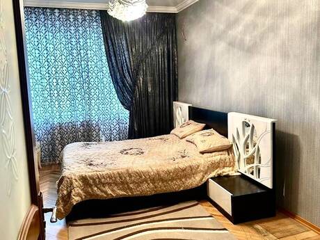 Gənclikdə 2 otaqlı köhnə tikili mənzil kirayə verilir, 60 m², 700 AZN/ay, şəkil 2 / 4