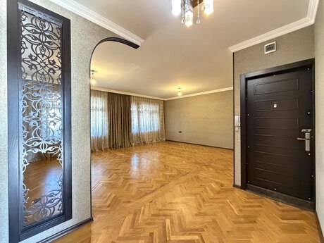 Объявление №6541440 - Баку, пос. Бакиханова, 4-комн., 100 м², 9/9 этаж