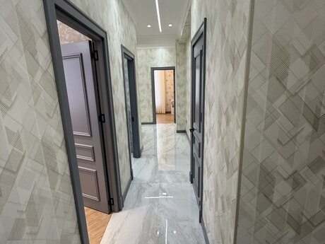 Dərnəgüldə 3 otaqlı yeni tikili mənzil kirayə verilir, 75 m², 835 AZN/ay, şəkil 2 / 12