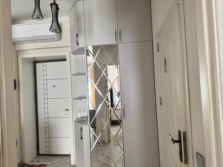 2 otaq · 64 m² · 17/27 mərtəbə, 20 Yanvar