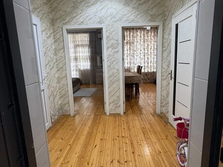 Bakıxanovda 1 otaqlı köhnə tikili mənzil satılır, 53 m², 154 000 AZN, şəkil 3 / 4