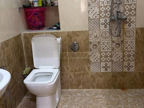 Bakıxanovda 1 otaqlı köhnə tikili mənzil satılır, 53 m², 154 000 AZN, şəkil 4 / 4