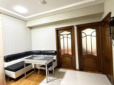 2-room new-build apartment for sale in Yeni Yasamal, 70 m², 180 000 AZN, photo 5 / 9