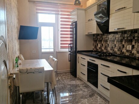 Сдаётся 3-комнатная квартира в новостройке, Memar Əcəmi, 90 м², 1 100 AZN/мес, фото 5 / 12