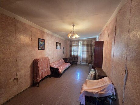 1 otaq · 40 m² · 4/7 mərtəbə, Azadlıq Prospekti