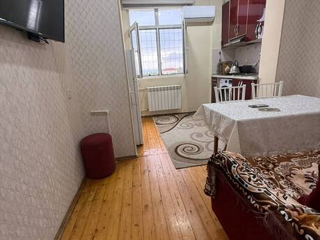 7-ci mikrorayonda 2 otaqlı köhnə tikili mənzil satılır, 55 m², 137 000 AZN, şəkil 5 / 9