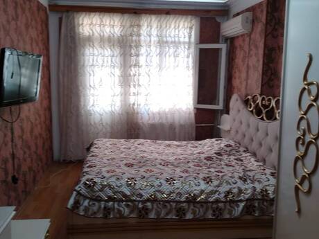 Продаётся 4-комнатная квартира в старом фонде, Həzi Aslanov, 95 м², 215 000 AZN, фото 4 / 12