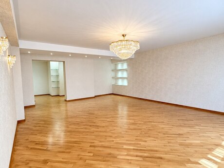 28 Mayda 5 otaqlı yeni tikili mənzil satılır, 245 m², 630 000 AZN, şəkil 2 / 12