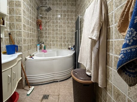 2-room new-build apartment for sale in Qara Qarayev, 80 m², 165 000 AZN, photo 2 / 12