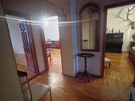 Səbaildə 2 otaqlı köhnə tikili mənzil satılır, 65 m², 280 000 AZN, şəkil 4 / 6