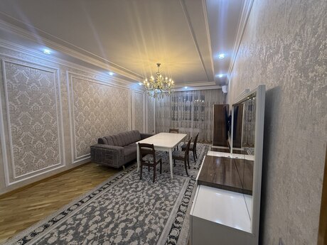 3 otaq · 85 m² · 13/13 mərtəbə, İnşaatçılar