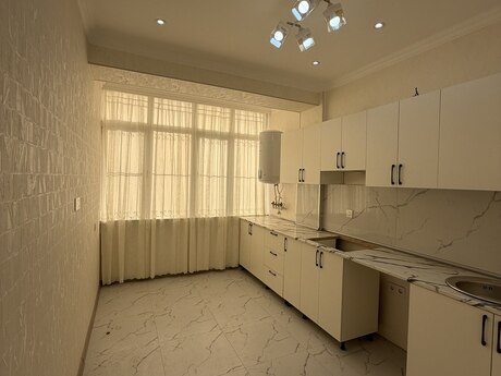 Qurtuluş 93 kompleksində 3 otaqlı yeni tikili mənzil satılır, 72 m², 88 000 AZN, şəkil 2 / 11