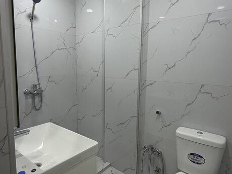 Qurtuluş 93 kompleksində 3 otaqlı yeni tikili mənzil satılır, 72 m², 88 000 AZN, şəkil 4 / 11