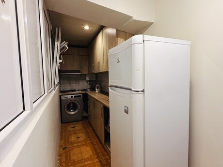 Qara Qarayevdə 2 otaqlı köhnə tikili mənzil kirayə verilir, 45 m², 600 AZN/ay, şəkil 5 / 7