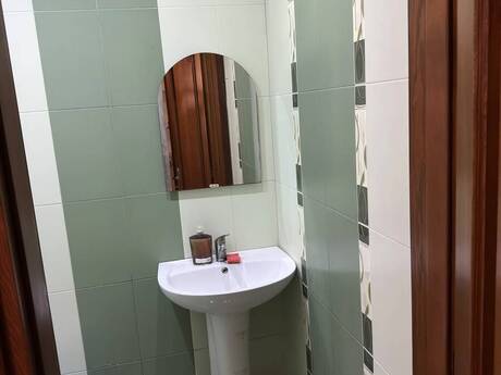 Gənclikdə 2 otaqlı yeni tikili mənzil kirayə verilir, 120 m², 1 000 AZN/ay, şəkil 5 / 12