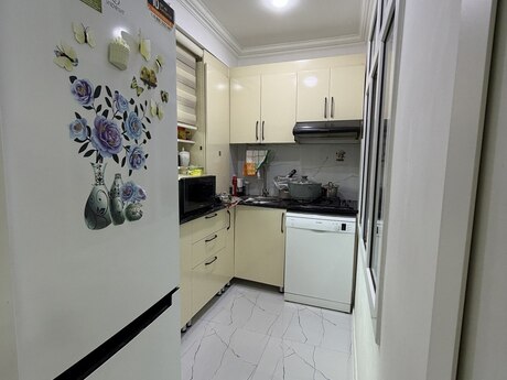 Yeni Günəşlidə 3 otaqlı köhnə tikili mənzil satılır, 65 m², 140 000 AZN, şəkil 5 / 12