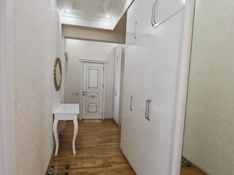 3 otaqlı mənzil, 85 m², Qara Qarayev, 265 000 AZN