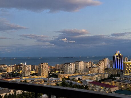 Сдаётся 2-комнатная квартира в новостройке, Elmlər Akademiyası, 95 м², 1 000 AZN/мес, фото 2 / 12