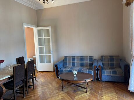 İçəri Şəhərdə 2 otaqlı köhnə tikili mənzil kirayə verilir, 40 m², 1 000 AZN/ay, şəkil 2 / 7