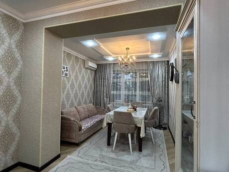 İnşaatçılarda 3 otaqlı köhnə tikili mənzil satılır, 70 m², 185 000 AZN, şəkil 2 / 12