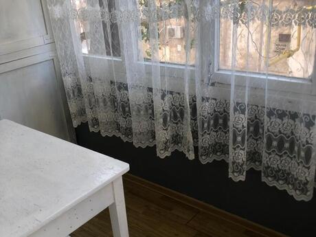 7-ci mikrorayonda 2 otaqlı köhnə tikili mənzil kirayə verilir, 55 m², 600 AZN/ay, şəkil 3 / 12