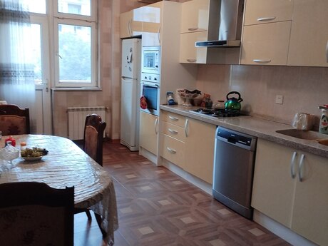 3 otaq · 150 m²