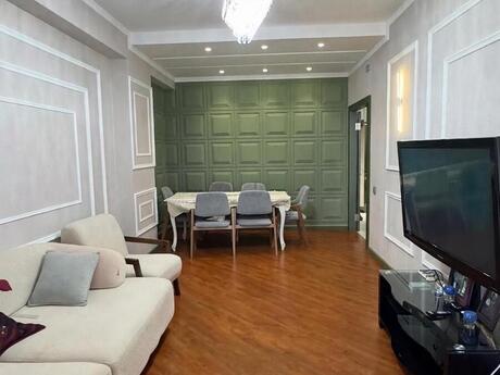 3-комн. · 130 m² · 10/17 этаж, Nəsimi