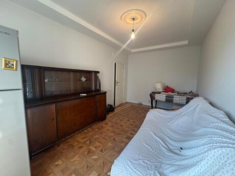 Elmlər Akademiyasında 4 otaqlı köhnə tikili mənzil satılır, 85 m², 255 000 AZN, şəkil 5 / 12