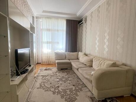 Elan №6537838 - Bakı, İnşaatçılar m., 2 otaqlı, 75 m², 8/18 mərtəbə