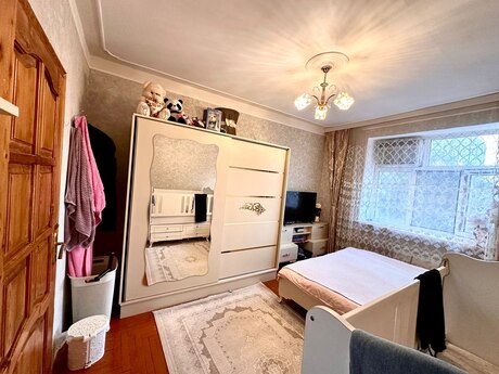 8-ci mikrorayonda 2 otaqlı köhnə tikili mənzil satılır, 35 m², 80 000 AZN, şəkil 4 / 6