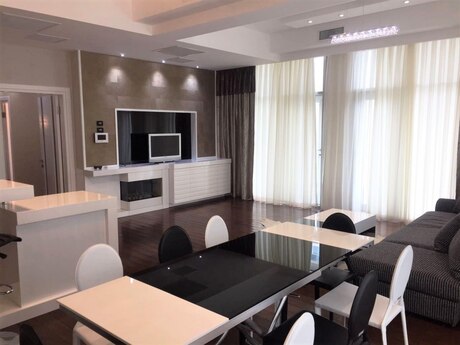 Elan №6542152 - Bakı, Elmlər Akademiyası m., 2 otaqlı, 105 m², 10/19 mərtəbə