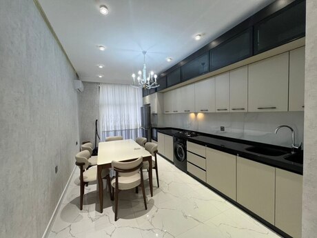 Сдаётся 3-комнатная квартира в новостройке, Nəsimi, 160 м², 1 600 AZN/мес, фото 2 / 12