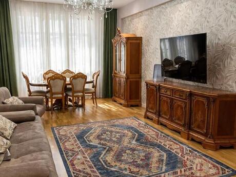 Продаётся 3-комнатная квартира в новостройке, ЖК Kristal Towers, 122 м², 287 500 AZN, фото 4 / 12