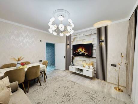 Продаётся 2-комнатная квартира в старом фонде, Bakıxanov, 50 м², 155 000 AZN, фото 2 / 12