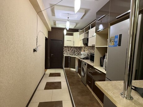 Объявление №6542304 - Баку, пос. Ени Ясамал, 2-комн., 90 м², 12/14 этаж