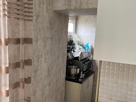Neftçilərdə 4 otaqlı köhnə tikili mənzil satılır, 100 m², 245 000 AZN, şəkil 3 / 12