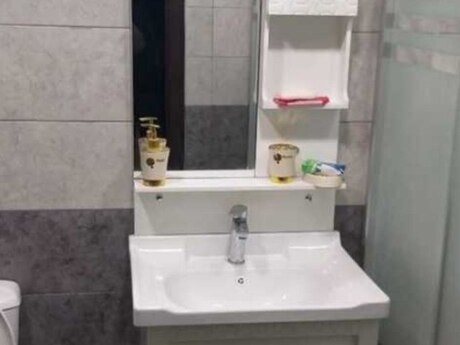 Nərimanovda 2 otaqlı yeni tikili mənzil kirayə verilir, 105 m², 1 100 AZN/ay, şəkil 2 / 12