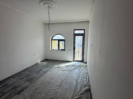 4 otaq · 189 m²