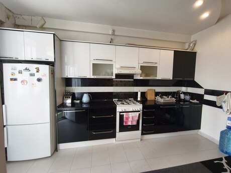 Yeni Yasamalda 2 otaqlı yeni tikili mənzil kirayə verilir, 80 m², 700 AZN/ay, şəkil 4 / 12