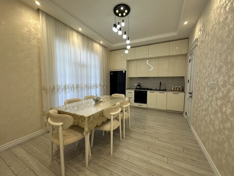 7 rooms · 250 m², Savalan