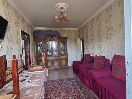 Yeni Yasamalda 5 otaqlı köhnə tikili mənzil satılır, 130 m², 195 000 AZN, şəkil 2 / 12
