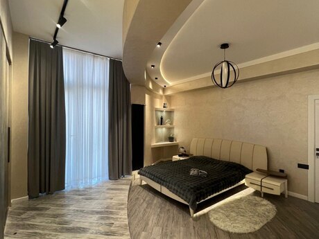 Emerald Palace kompleksində 3 otaqlı yeni tikili mənzil satılır, 477 m², 493 000 AZN, şəkil 2 / 12