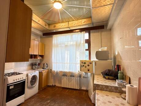 Продаётся 2-комнатная квартира в старом фонде, Elmlər Akademiyası, 65 м², 212 000 AZN, фото 4 / 11