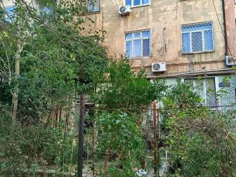 3 otaq · 90 m² · 1/4 mərtəbə, Elmlər Akademiyası