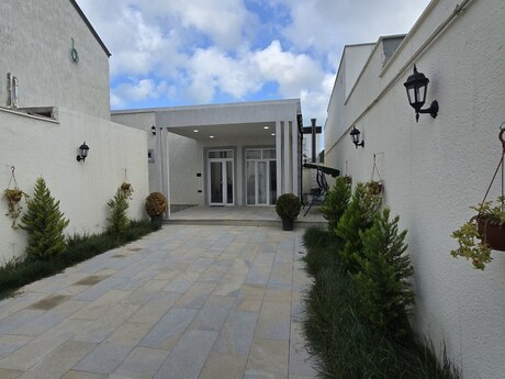 4 otaq · 160 m²